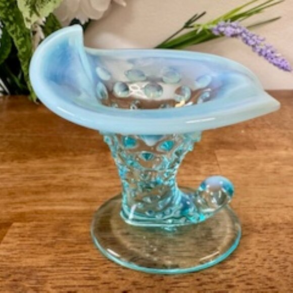 Vintage Blue Opalescent Hobnail Cornucopia Vase – Fenton Style Art Glass - Picture 3 of 5